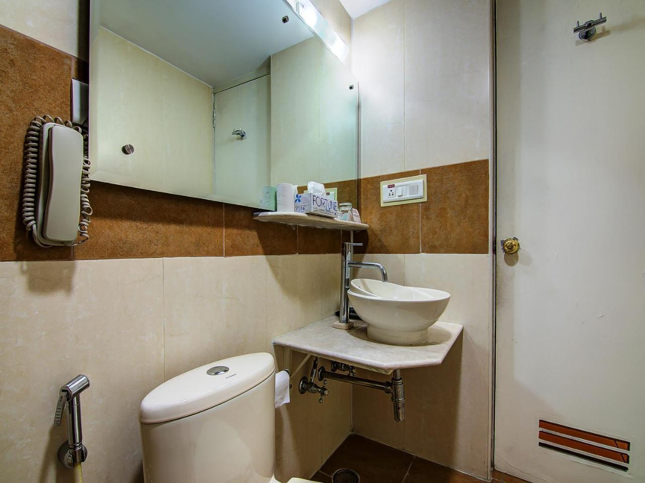 Sai Vishram Business Hotel Bangalore Exterior foto