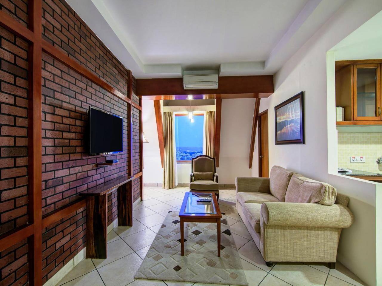 Sai Vishram Business Hotel Bangalore Exterior foto